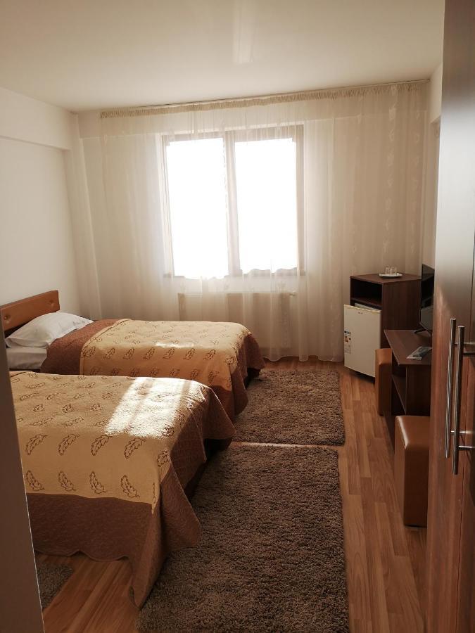 Passa Tempo Hotel Suceava Ngoại thất bức ảnh