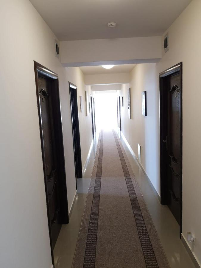 Passa Tempo Hotel Suceava Ngoại thất bức ảnh